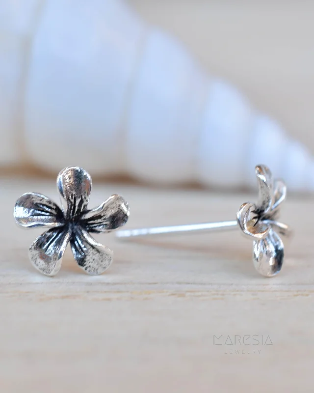 Bamboo design earrings-Flower Stud Earrings ~ Sterling Silver 925 ~ SME080