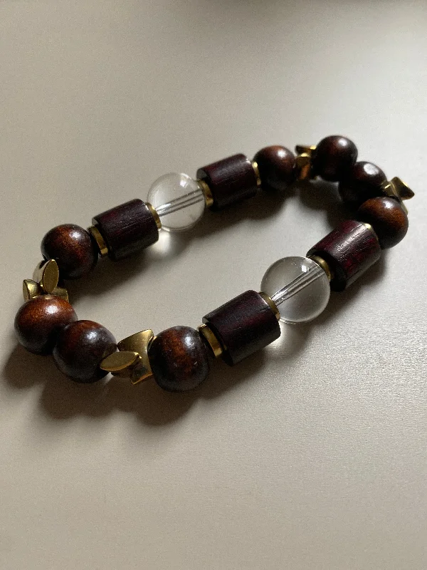 FRTB09 - Bracelet with Glass, dyed wood, teamed with Hematite details.