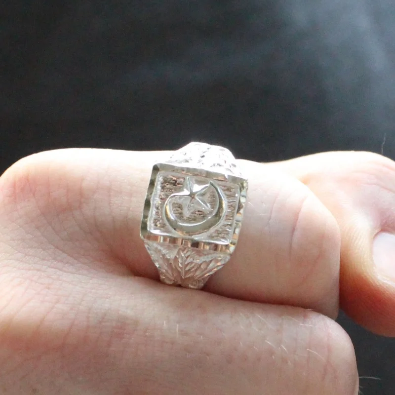 Textured letter rings-Textured letter rings-Large Men Moon and Star in Square ring with Leaf on Side