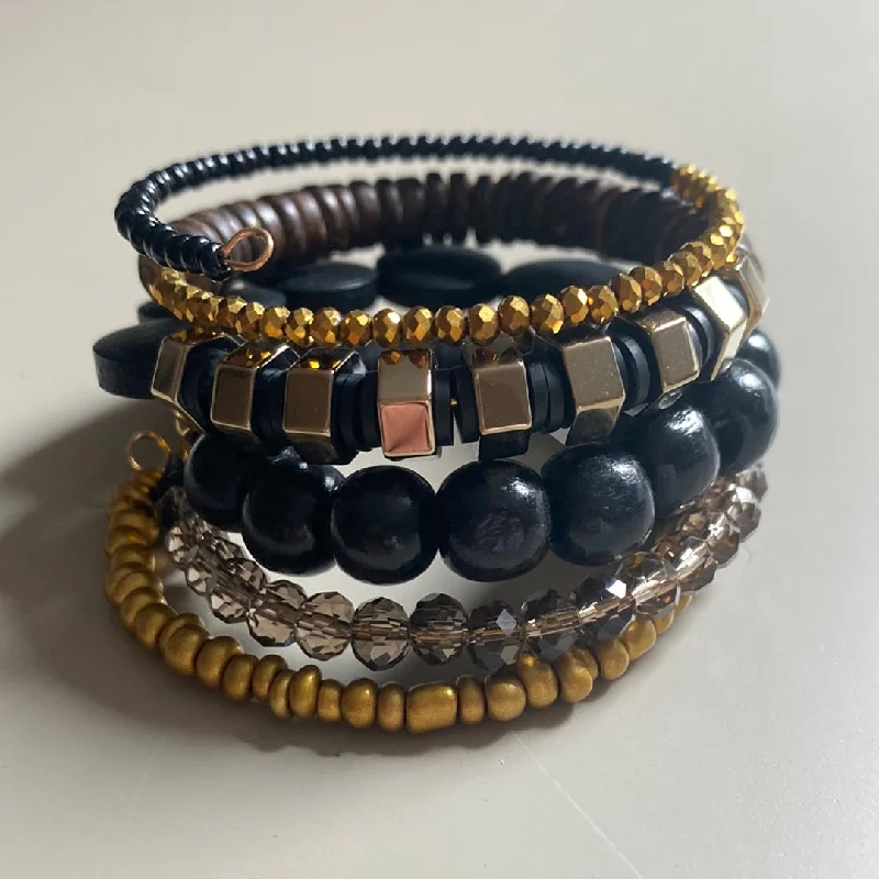 MRLB03 - Mixed media wrap bracelet in black and gold