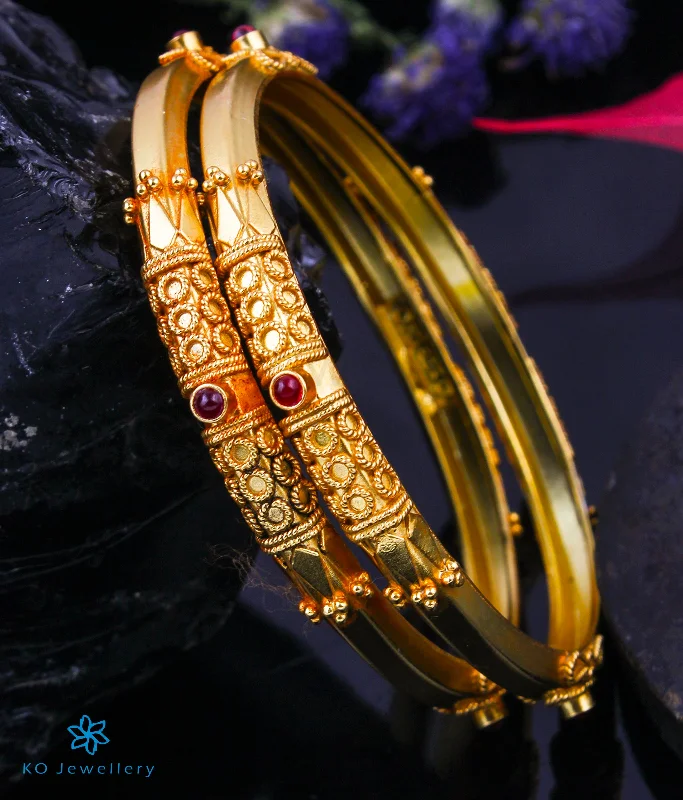 The Kumud Silver Coorgi Bangle (Size 2.2/2.4/2.6/2.8 )