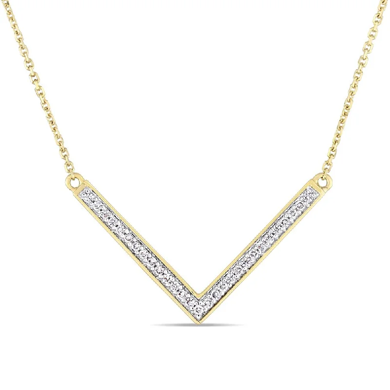 Smooth pendant necklaces-Miadora Signature Collection 14k Yellow Gold 1/7ct TDW Diamond V-Shaped Bar Necklace