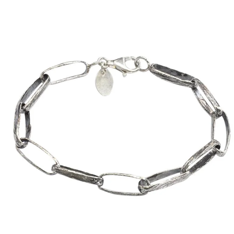 Saphirim Oval Links Textured Bracelet