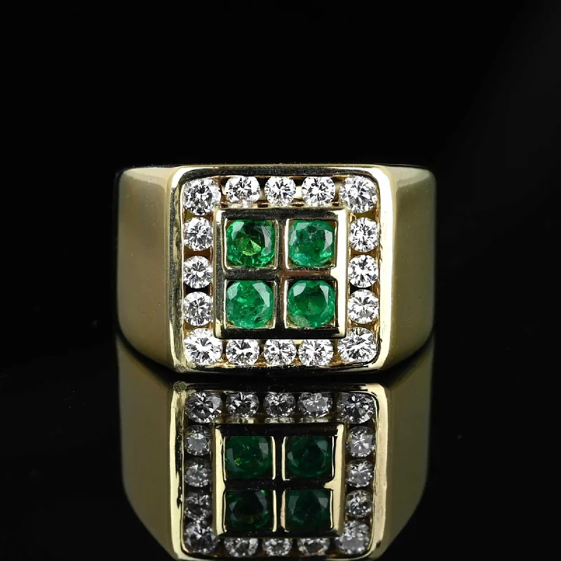 Surf design rings-Surf design rings-Exquisite Emerald Diamond Halo Cluster Signet Ring in 14K Gold